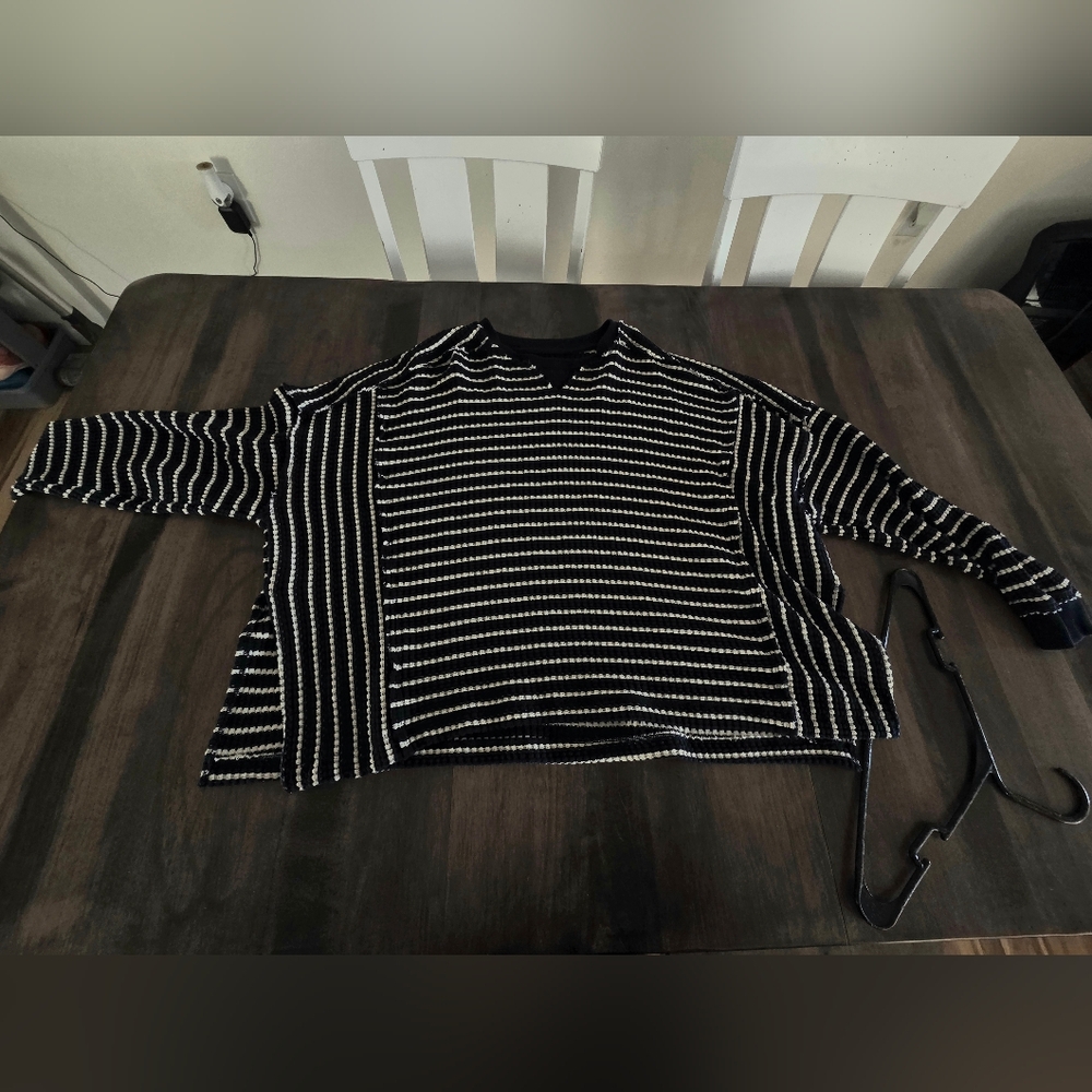 American Eagle Navy and White (Medium) Striped Sweater